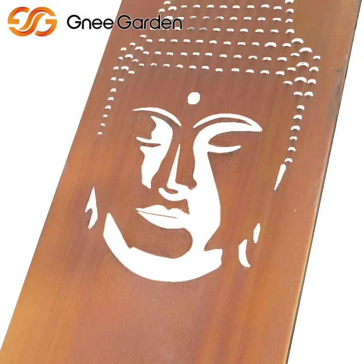„Corten Buddha“ privatumo sodo ekranai