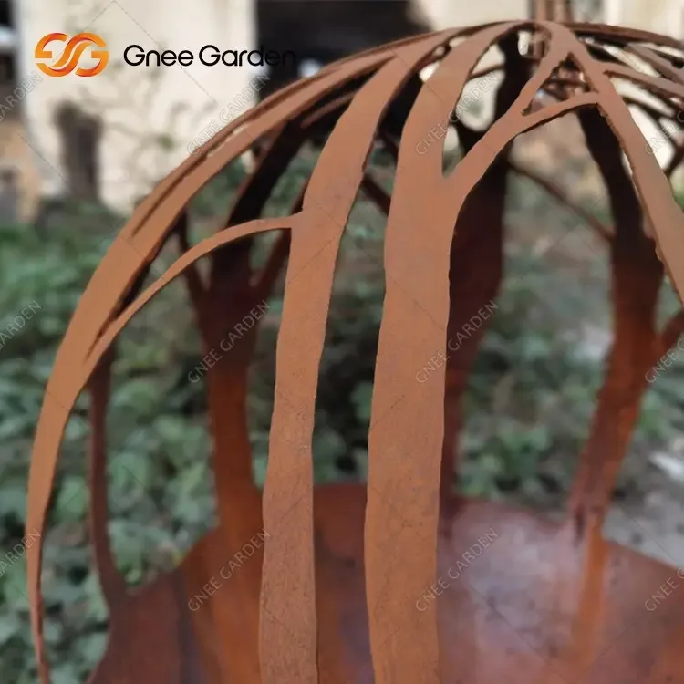 Elegantiška „Corten“ plieno ugnies sfera, skirta kiemo dekoravimui