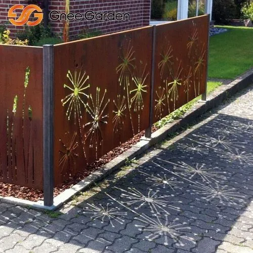 „Garden Corten“ plieno ekrano kiaulpienių dizainas
