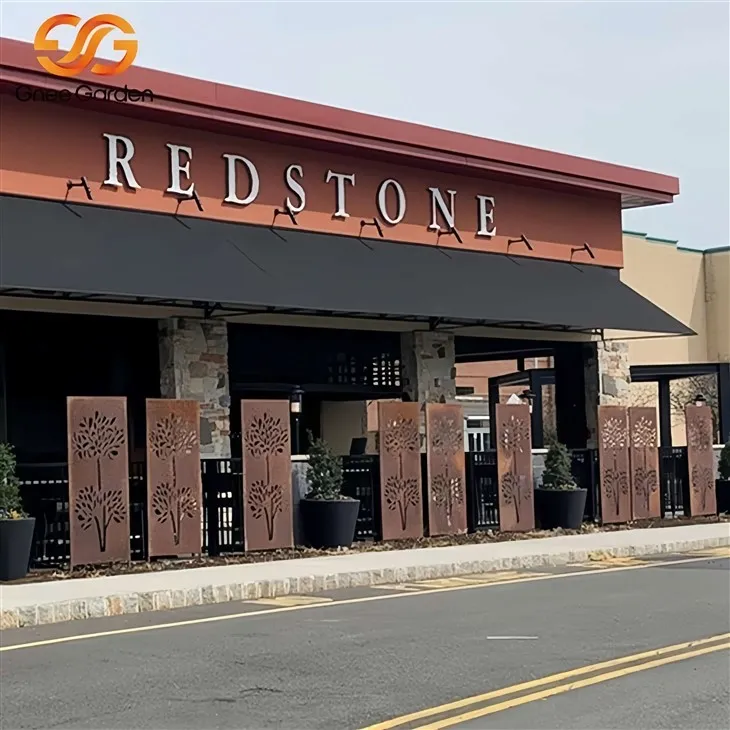 Sodo lazeriu supjaustytas metalinis žievės ekranai