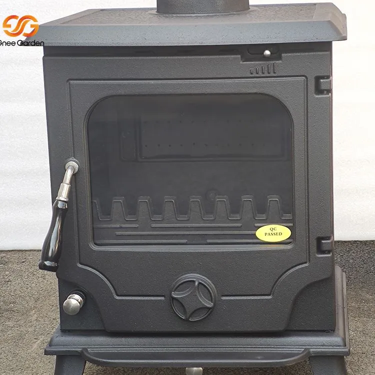 Svetainės medinė krosnelė