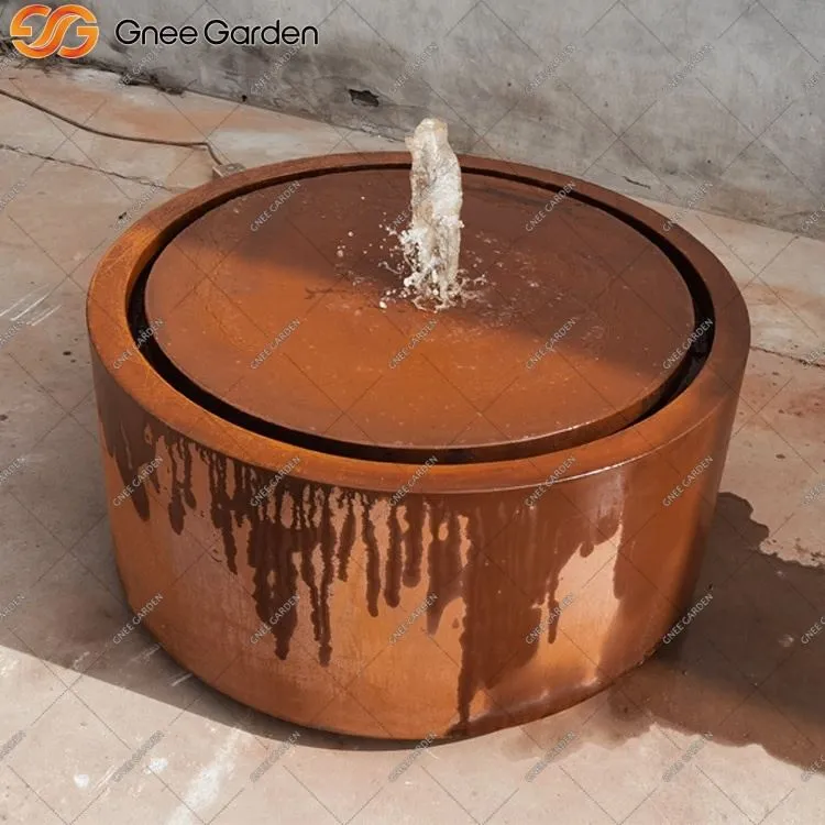 Modernus Corten plieno vandens fontanas su LED lemputėmis