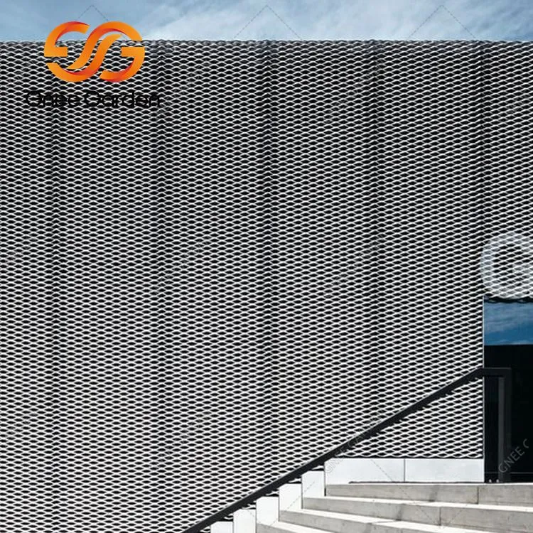 Nerūdijančio plieno fasado apdaila