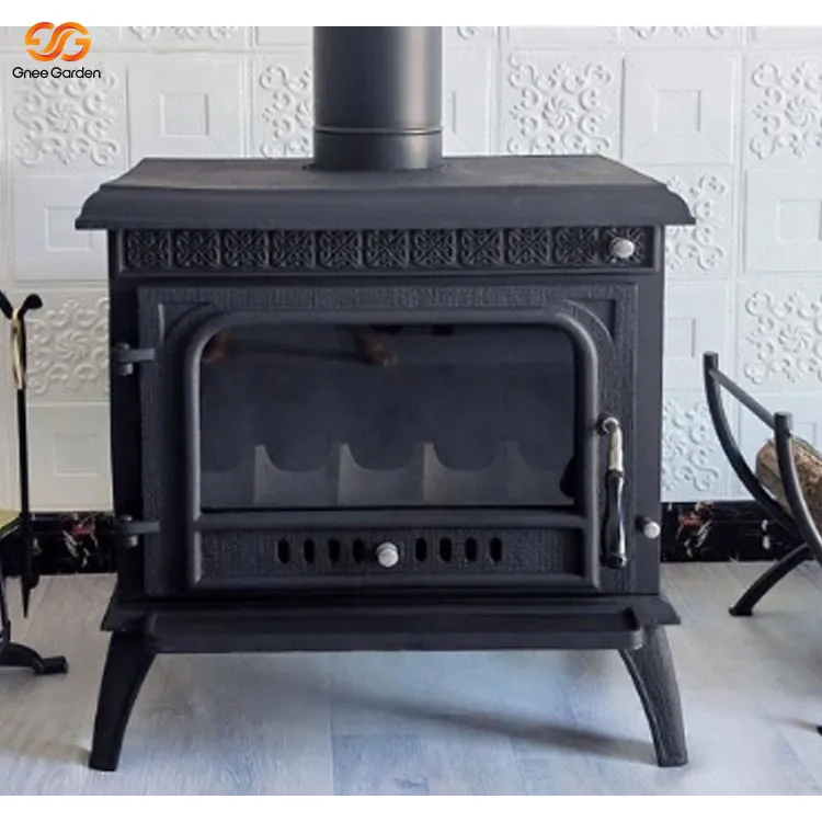 Malkomis kūrenamas laisvai pastatomas židinys